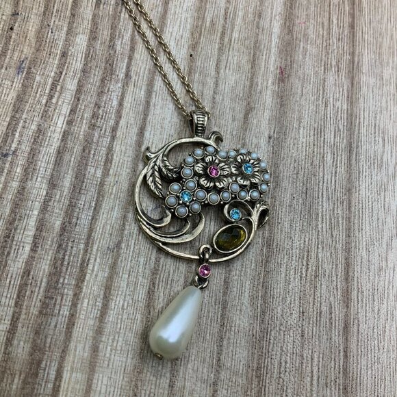 Viva Floral Rhinestone Gold Tone Dangling Faux Pearl Necklace - Picture 1 of 7